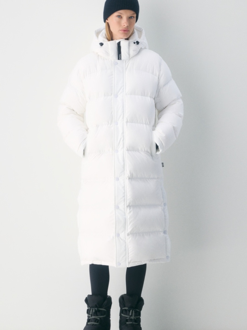 Aritzia Super Puff Long White cliMATTE Down Puffer Coat Winter Jacket Small-XXS